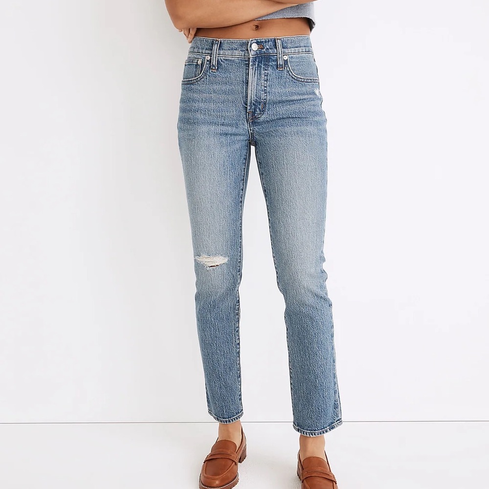 Madewell The Mid-Rise Perfect Vintage Jean in Ainsdale Wash: Knee-Rip Size 24